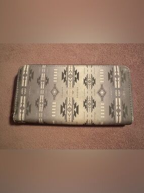 Women's Zip Wallet in grey with South Western theme Design